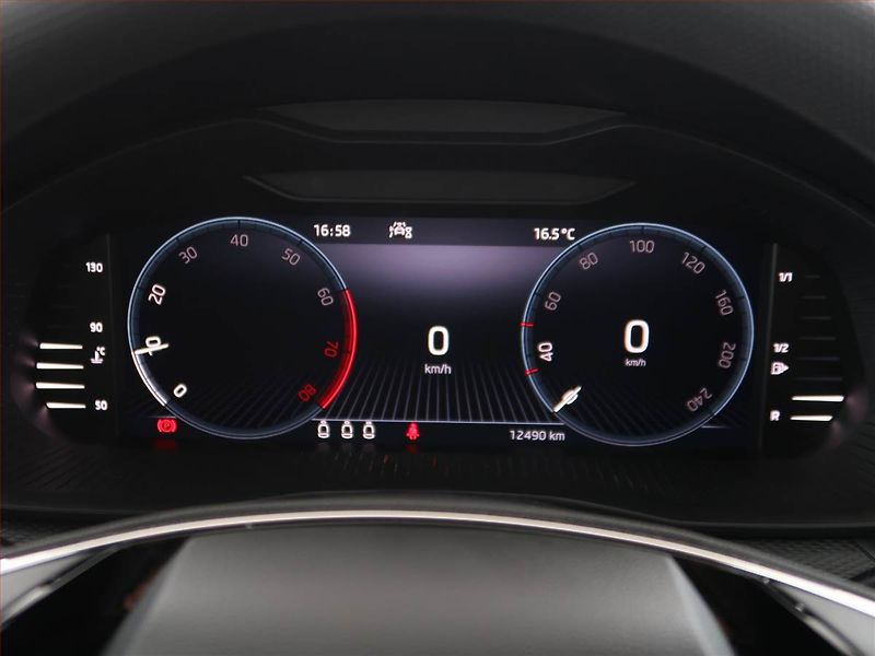 Škoda Kamiq (2024) Ambition 1.0 TSI - fotka 11 z 22