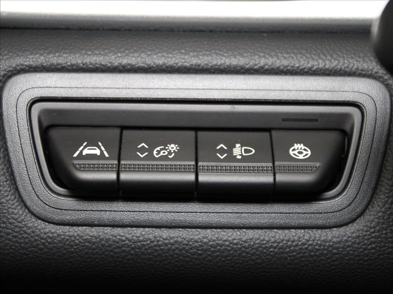 Renault Captur 1,6 E-Tech Hybrid 17 010km! - fotka 16 z 22