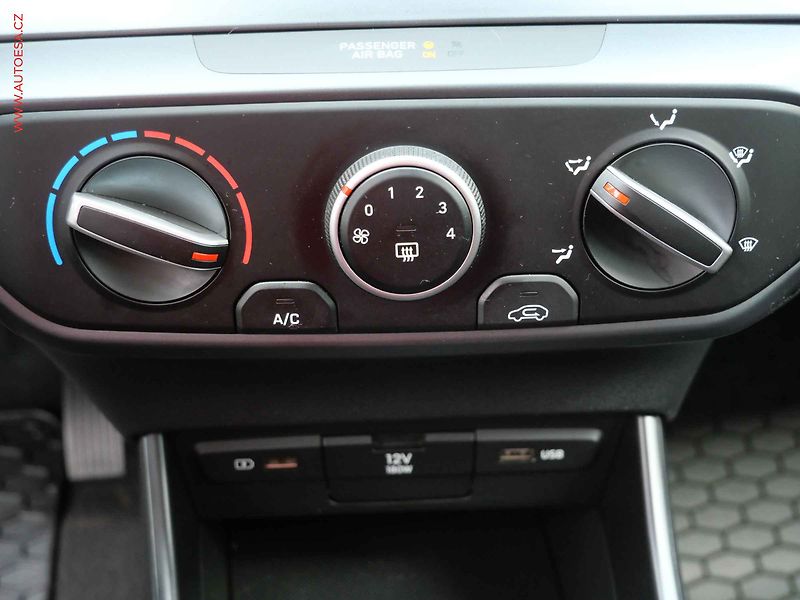 Hyundai Bayon (2023) 1.2 i, 1.maj,ČR, Smart - fotka 14 z 19