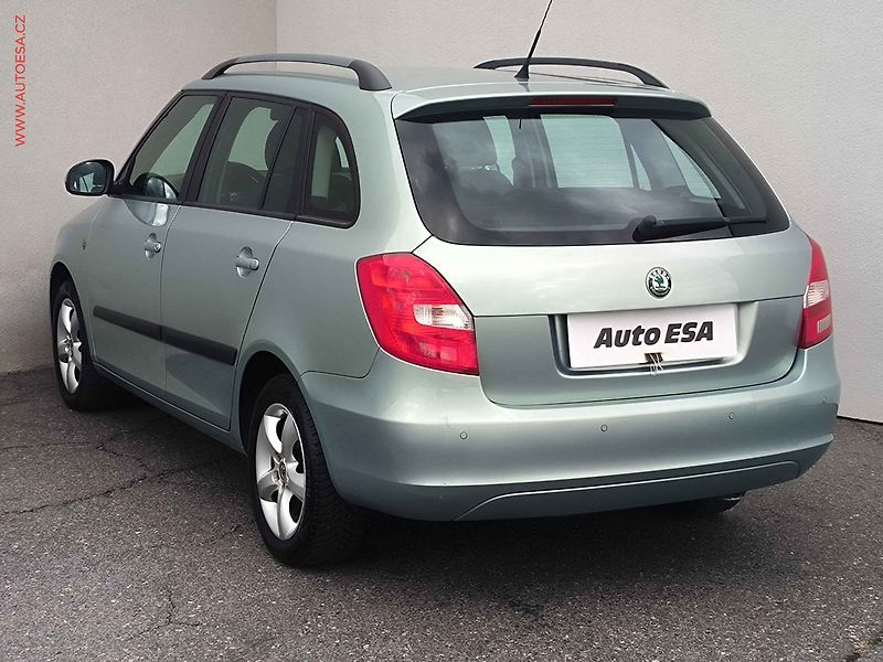 Škoda Fabia (2010) 1.2 TSi, Style, +kola - fotka 6 z 16