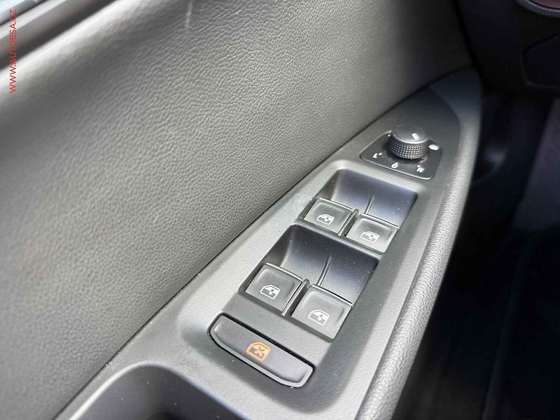 Seat Leon (2017) 1.8 TSi, ČR - fotka 11 z 20
