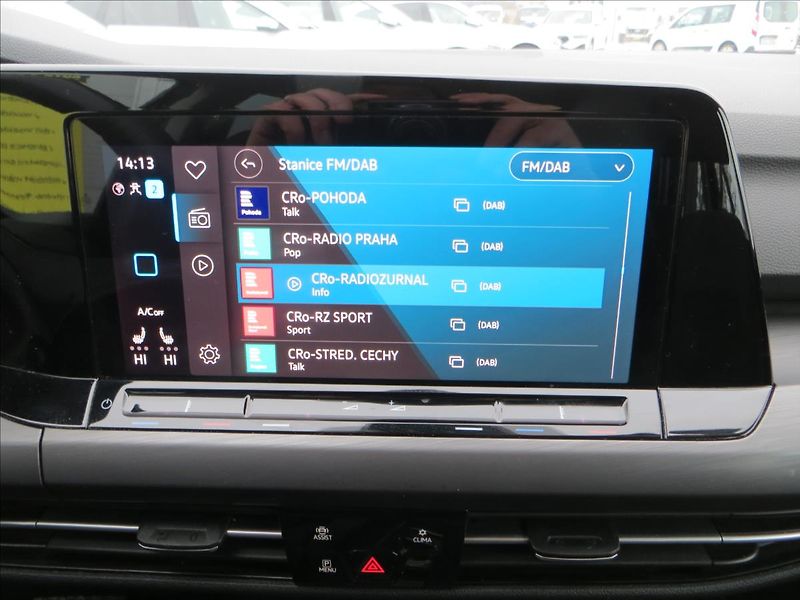 Volkswagen Golf Variant 1,5 TSI STYLE ČR 110KW DSG ČR - fotka 15 z 23