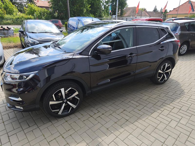 Nissan Qashqai (2017) 1,6 DIG-T 120kW-zadáno! - fotka 8 z 20