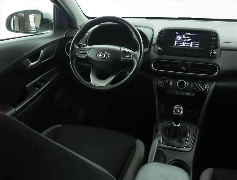 Hyundai Kona (2018) 1.0 T-GDI, Serv.kniha - fotka 7 z 15