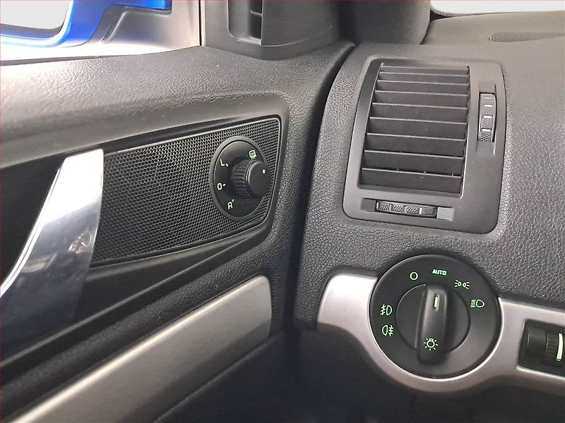 Škoda Octavia (2009) RS 2.0 TDI, Automat, Navi - fotka 20 z 21