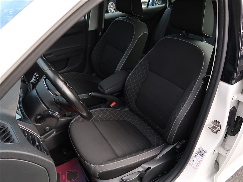 Škoda Fabia 1,0 TSi,70kW,1majČR,Serv.k,DPH - fotka 10 z 25