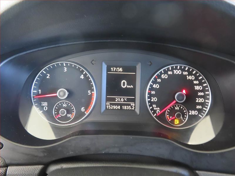 Volkswagen Jetta (2011) 1.6 TDI, Tempomat - fotka 11 z 13