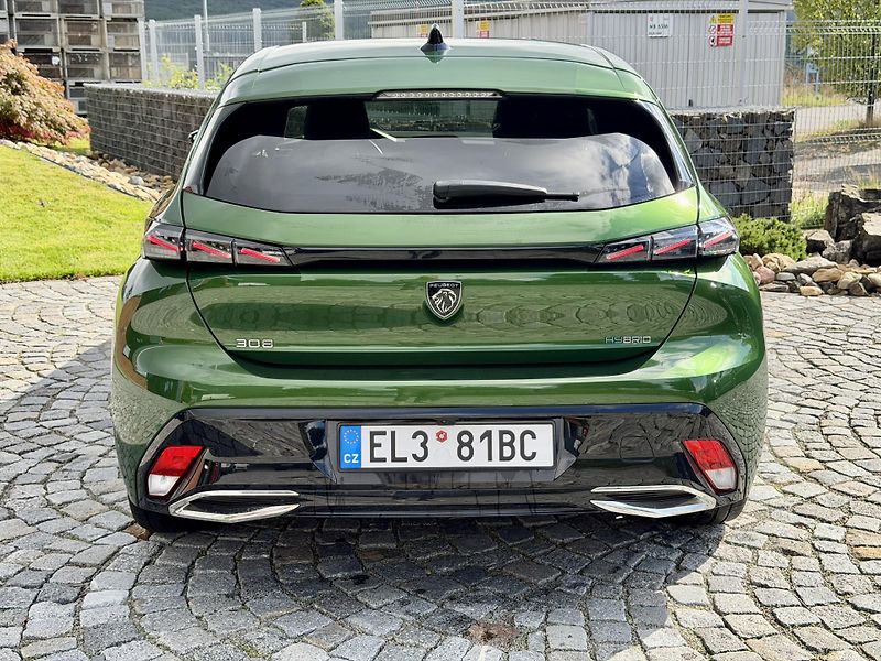 Peugeot 308 (2022) e-GT HYBRID 225 - fotka 7 z 28