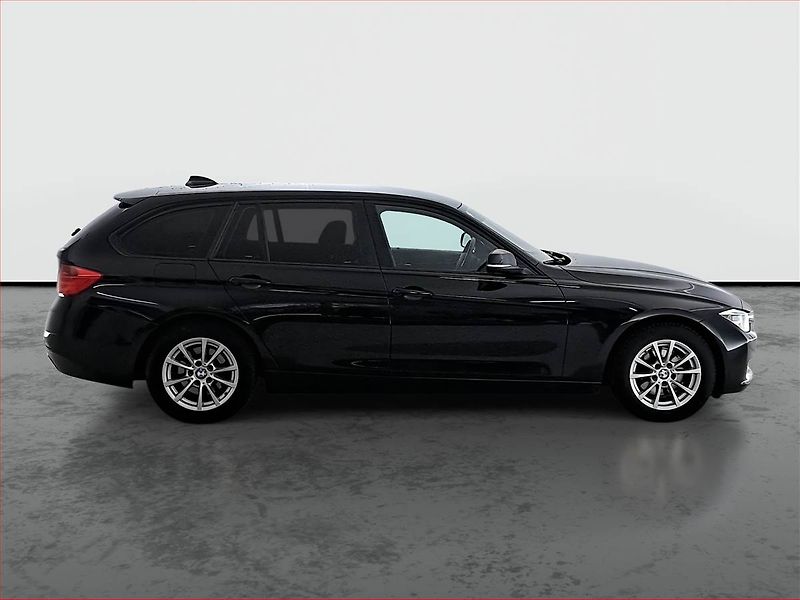 BMW Řada 3 (2014) 320 d, Navi, Xenony - fotka 6 z 15