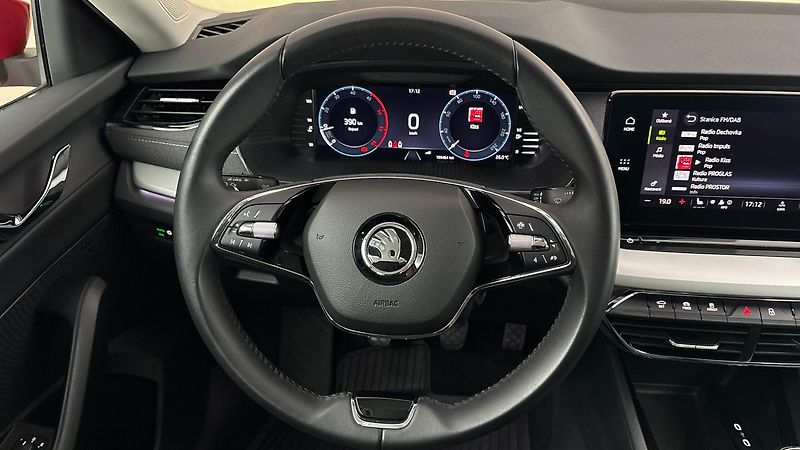 Škoda Octavia 2.0 TDI Style - fotka 9 z 27