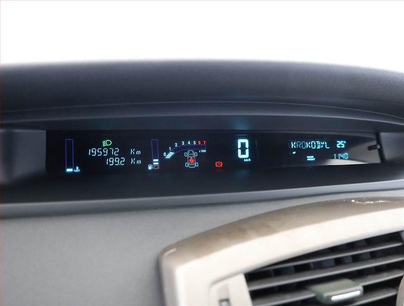 Renault Scénic (2006) 1.6 16V, nová STK - fotka 8 z 15