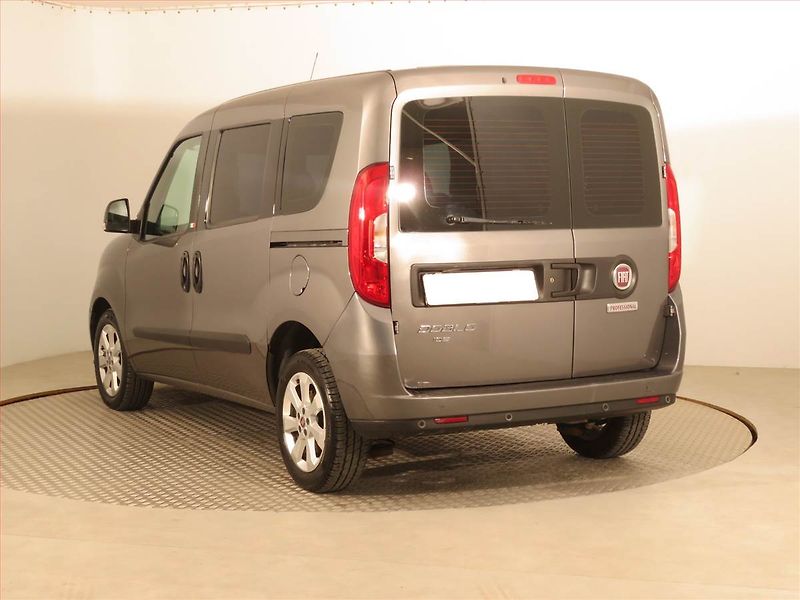 Fiat Dobló (2018) 1.6 MultiJet, 5Míst, SR - fotka 4 z 15