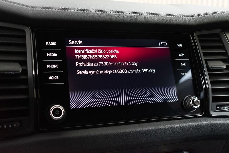 Škoda Kodiaq 1.5 TSI SPORTLINE*DPH*ČR 1.MAJ - fotka 37 z 45