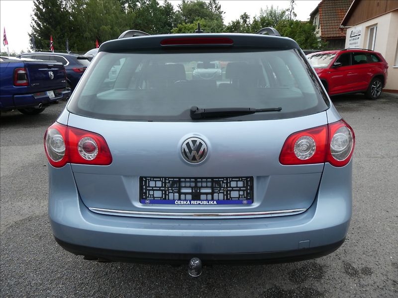 Volkswagen Passat 2,0 TDi 103kW Comfort,NAVI,TZ - fotka 6 z 38