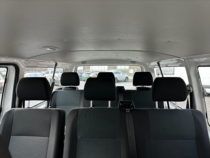 Volkswagen Transporter 2,0 TDI 75kW-LONG-9 MÍST-CZ - fotka 26 z 33
