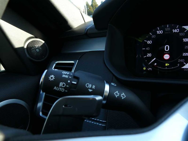 Land Rover Discovery 5 3,0 Gemini D350 - fotka 22 z 44