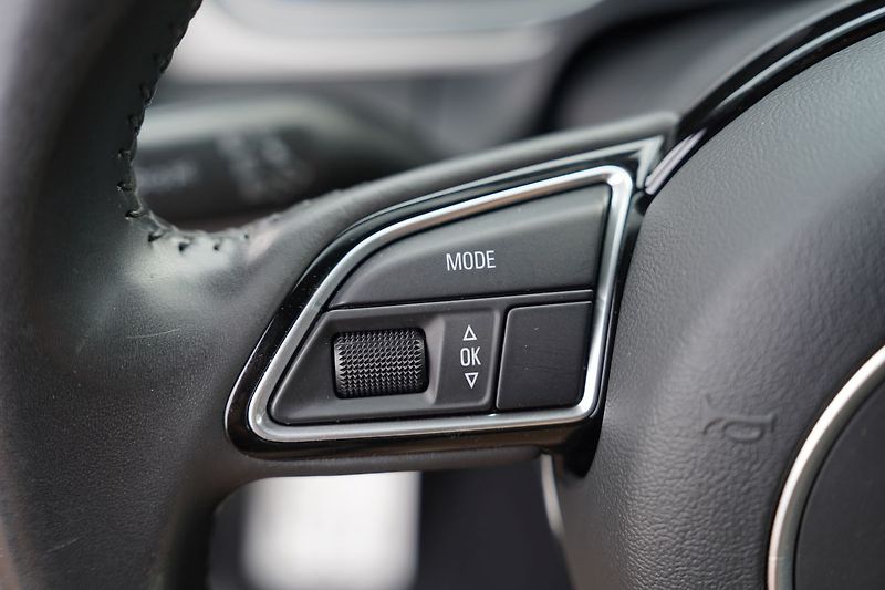 Audi Q7 4.2 TDI Sline /Q/tiptr/kůže/34 - fotka 37 z 49