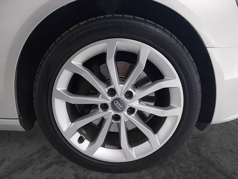 Audi A4 (2009) 2.0 TFSI, Automat, Navi - fotka 15 z 19