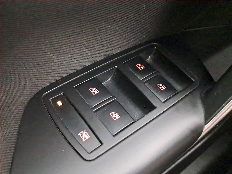 Opel Insignia (2013) 2.0 CDTI, Serv.kniha, nová STK - fotka 16 z 17