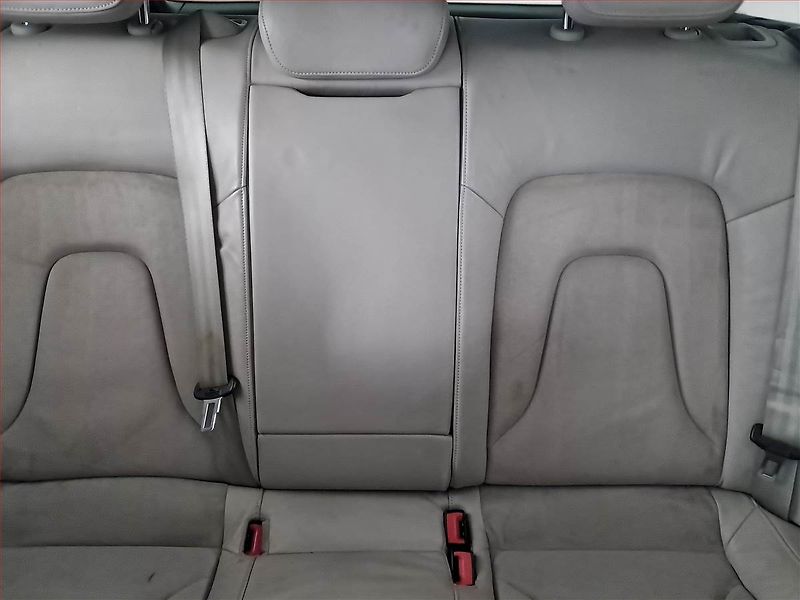 Audi A4 (2008) 1.8 TFSI, Serv.kniha - fotka 10 z 15