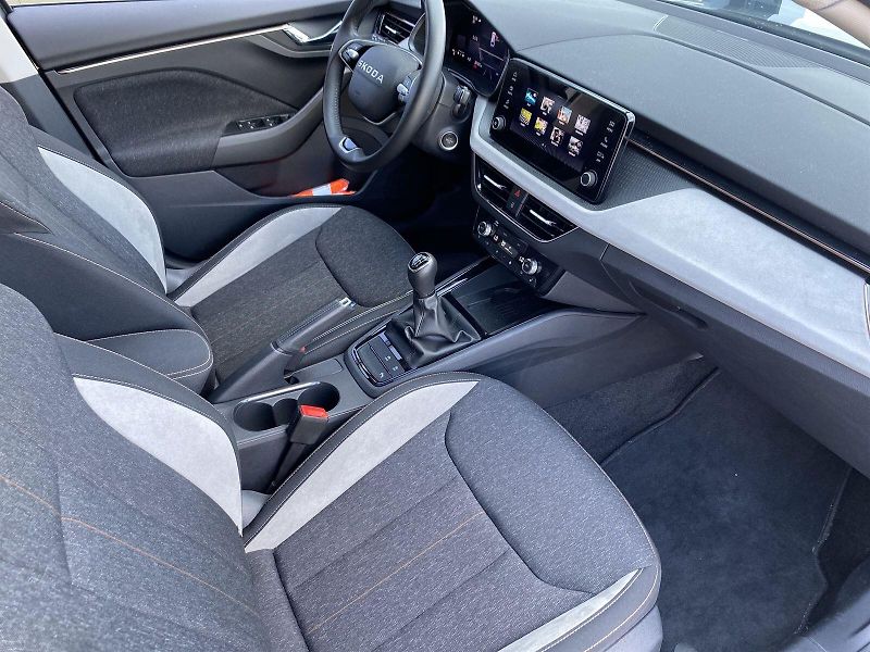 Škoda Scala (2025) 1.0 TSI Top Selection - fotka 10 z 33