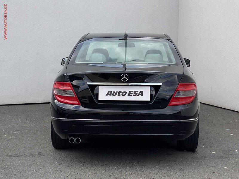 Mercedes-Benz Třídy C (2009) 1.6 K C180, Avantgarde, AT - fotka 5 z 16