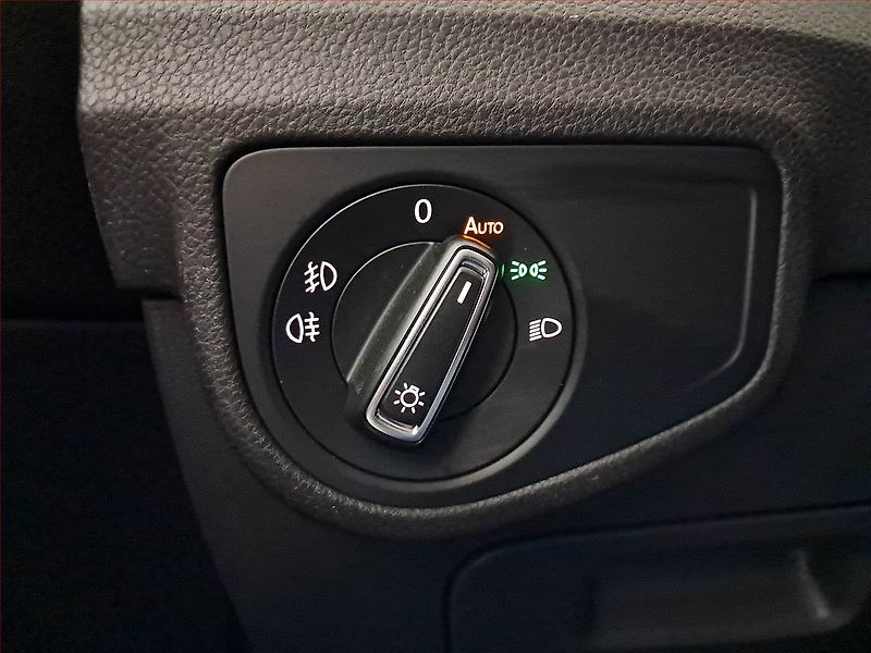 Volkswagen Golf Sportsvan (2014) 1.4 TSI, ČR,1.maj, Bi-Xenony - fotka 18 z 19