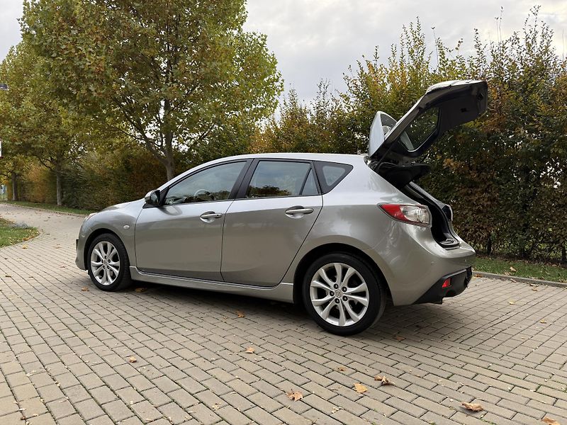 Mazda 3 2.0 Exclusive-Line AUTOMAT - fotka 17 z 33
