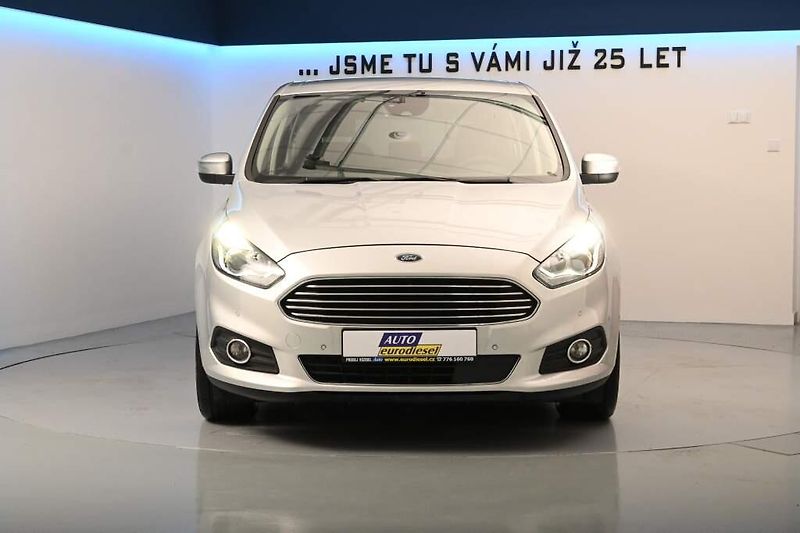 Ford S-MAX (2019) 2.0 TITANIUM 8AT ECOBLUE - fotka 3 z 31