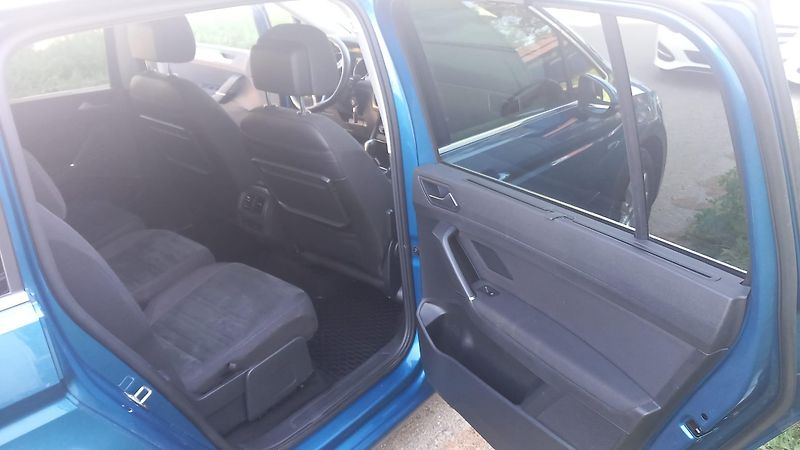 Volkswagen Touran 1.5 TSI, ČR, DSG - fotka 12 z 22