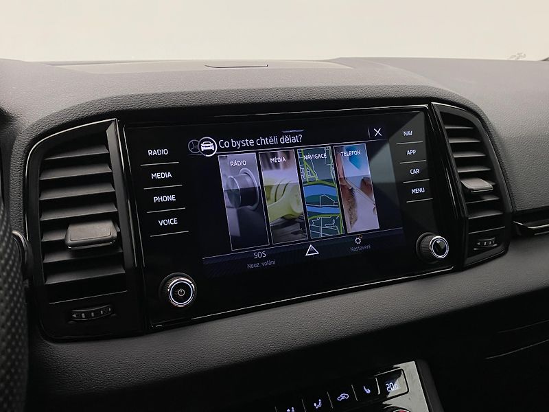 Škoda Karoq 2.0TSI SPORTLINE 4x4 REZERVACE - fotka 37 z 55