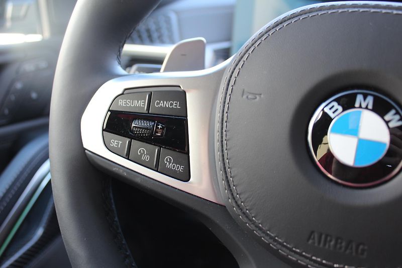 BMW X6 xDrive30d - fotka 12 z 27