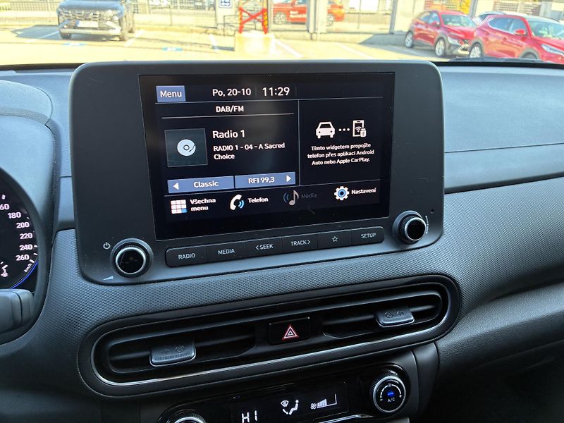 Hyundai Kona 1.0T-GDi 88kW SMART AUTOMAT - fotka 19 z 32