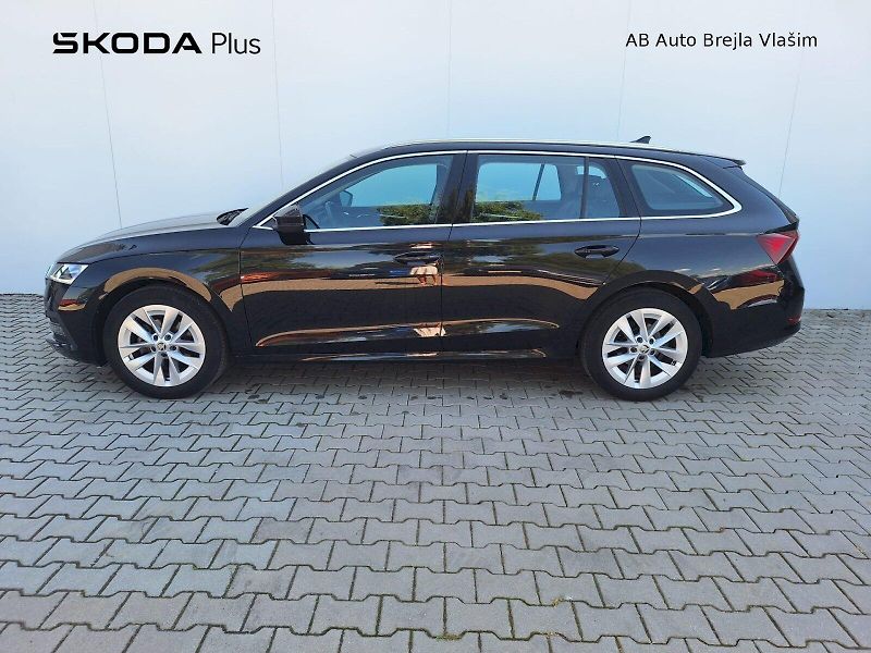 Škoda Octavia (2023) COMBI / 2.0 TDI / 85 kW / 6MP - fotka 3 z 33