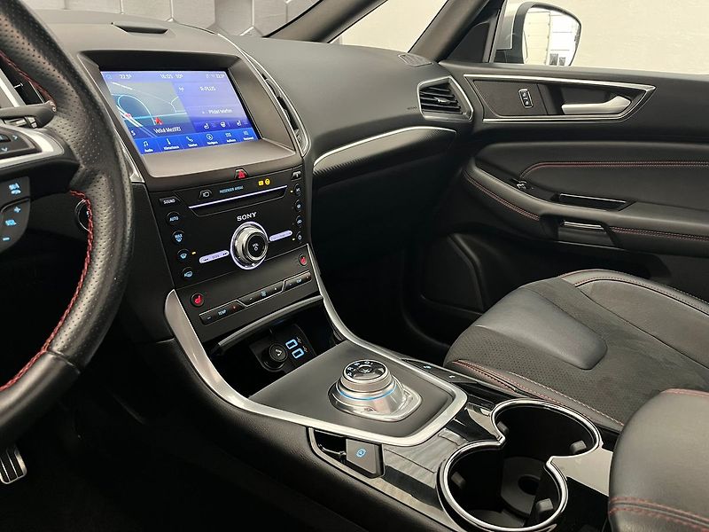 Ford S-MAX 2.5 HEV ST-Line 7míst - fotka 17 z 78