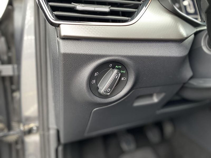 Škoda Kamiq 1.0 TSI 81 kW Style - fotka 12 z 26