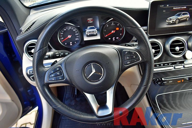 Mercedes-Benz GLC 250d 4Matic, 360°/PANO/AMG - fotka 14 z 34