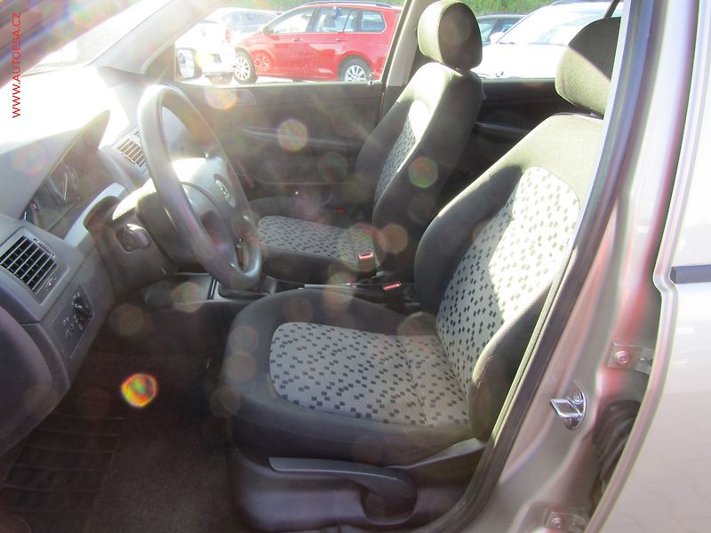 Škoda Fabia (2004) 1.2i, ČR, AC - fotka 9 z 17