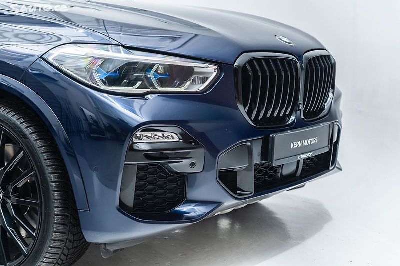 BMW X5 xDrive40d*vzduch*pano*záruka - fotka 17 z 44