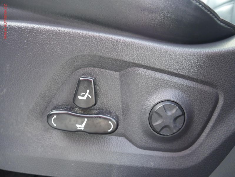 SsangYong Rexton (2023) 2.2 CRDi 4x4, 7míst, 1.maj - fotka 12 z 28