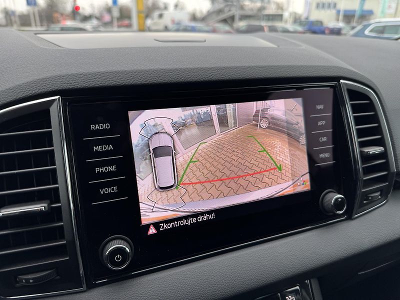 Škoda Karoq (2023) Style 1.5 TSI DSG - fotka 15 z 20
