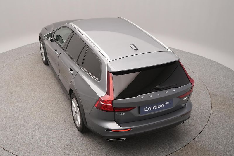 Volvo V60 CC D4 AWD MOMNETUM CZ 1.maj - fotka 14 z 44