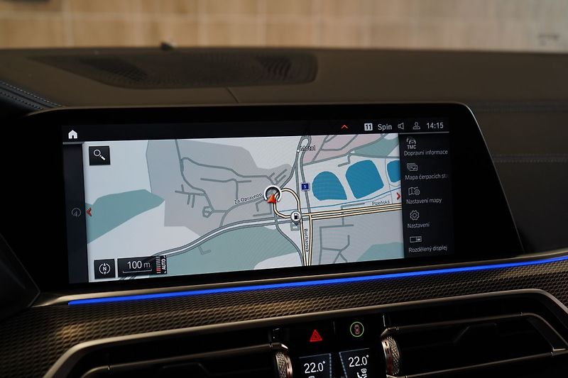 BMW X5 M50d, M Professional, Masáž - fotka 39 z 57
