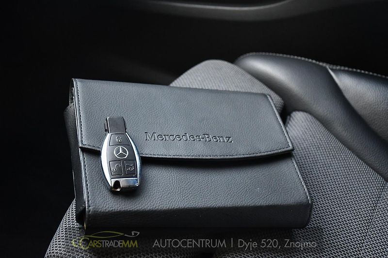 Mercedes-Benz Třídy C 220d 4MATIC ČR NAVI - fotka 32 z 34