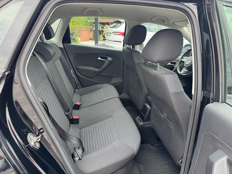 Volkswagen Polo (2011) Comfortline 1.2 TSI 66kW - fotka 25 z 32