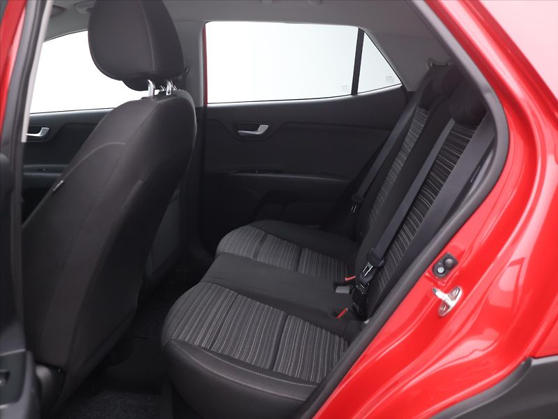 Kia Stonic 1,4 CVVT 73kW Aut. Premium CZ - fotka 14 z 31