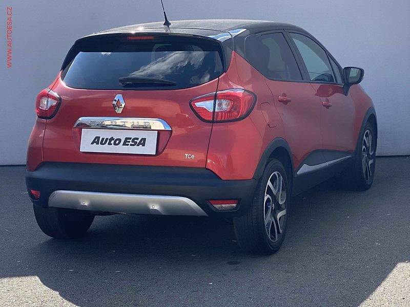 Renault Captur (2014) 1.2 TCe, ČR, Helly Hansen - fotka 4 z 16