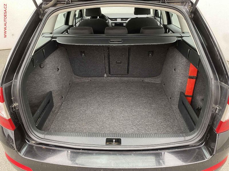 Škoda Octavia (2015) 2.0 TDi 4x4, Elegance - fotka 7 z 17