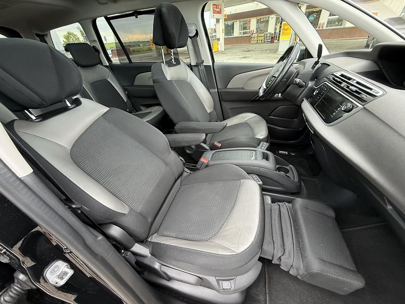 Citroën Grand C4 SpaceTourer 2.0 HDI 110kW aut. 7 míst - fotka 6 z 22
