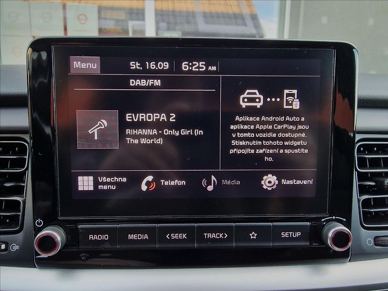 Kia Stonic 1.2 DPI 62kW Comfort,ČR,1.Maj - fotka 25 z 47
